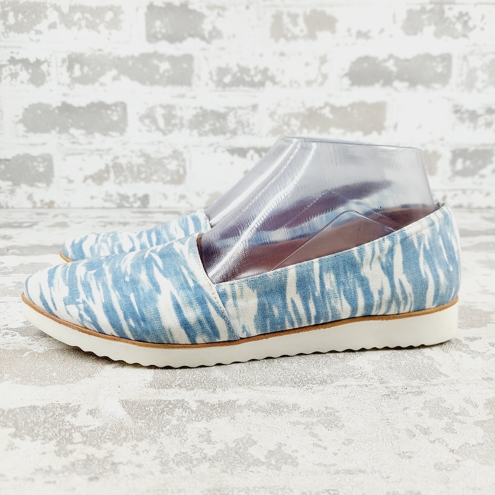 NEW Life Stride Trendy Blue Athleisure Printed Casual Sneakers T317